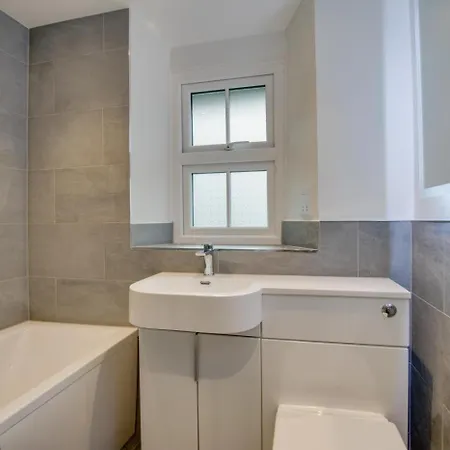 بيت للعطل 3 Bed In Oc-gl035 آمبيلسايد